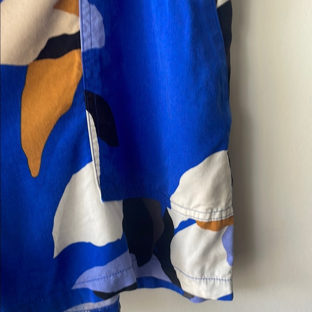 Nine West High Waist Blue and White Abstract Shorts - Picture 6 of 10